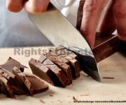 Slicing chocolate