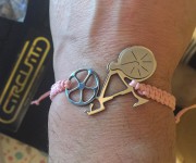 Braccialetto con bici da corsa