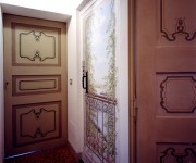 decorazione porte  in casa privata 002