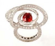 anuvola : anello con rubino e diamanti