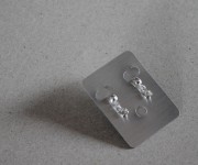 orecchini chiusura a farfallina con strass