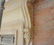 MENSOLE FINESTRE IN PIETRA DI VICENZA DOPO IL RESTAURO