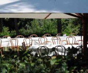 Giardino apparecchiato
