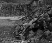 Zora Immagine modella nudo artistico Donna nuda in riva al mare