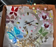 vetrofusione orologio farfalle e oro